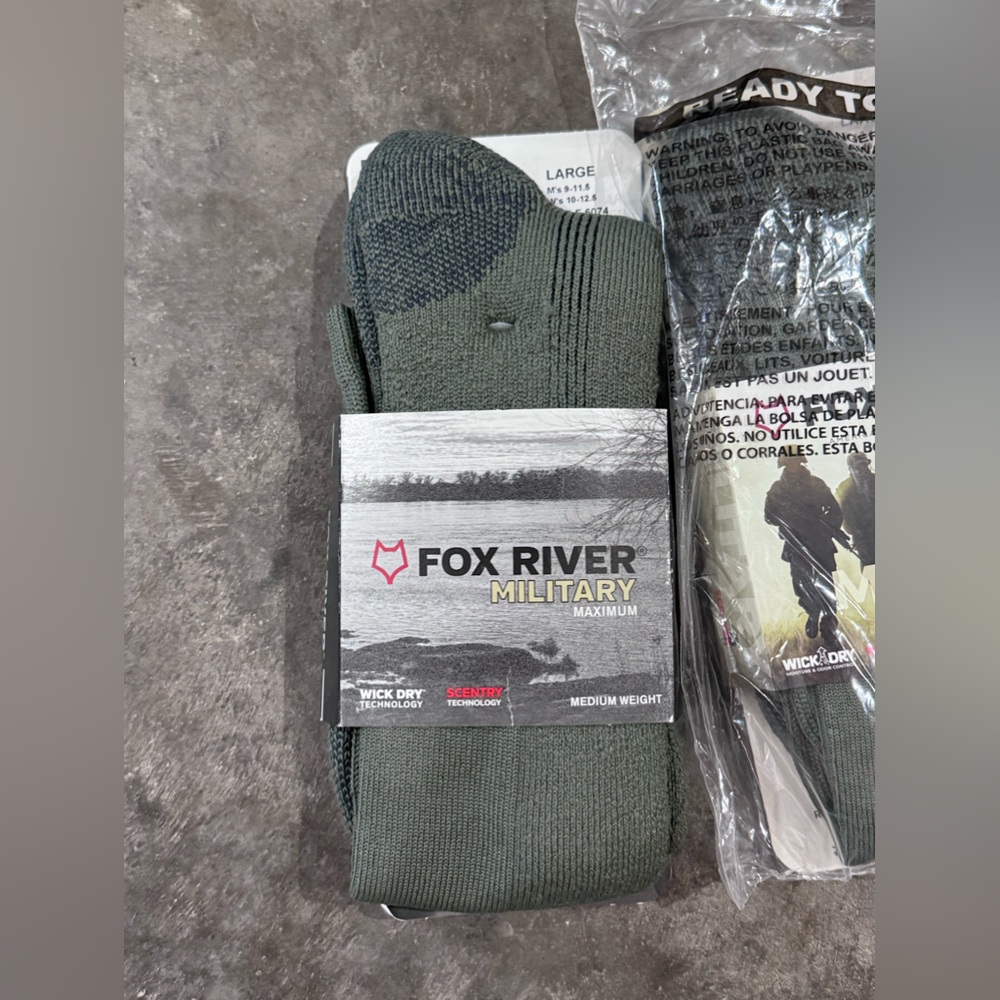 Fox River Medium Weight Men’s Socks - Size L